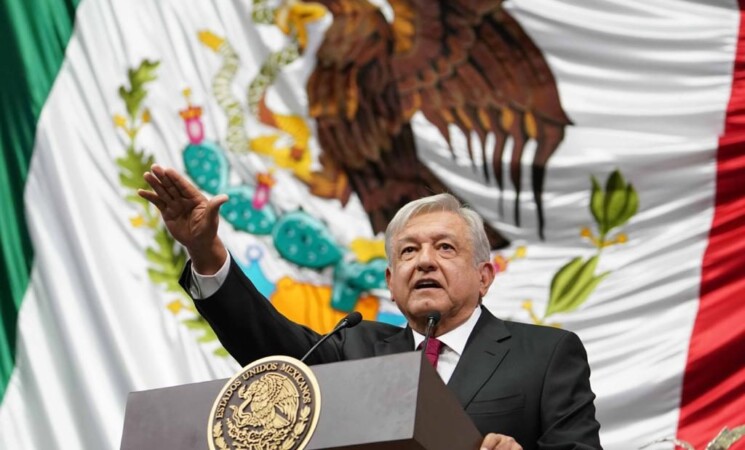 Andrés Manuel López Obrador rinde protesta como Presidente Constitucional de México