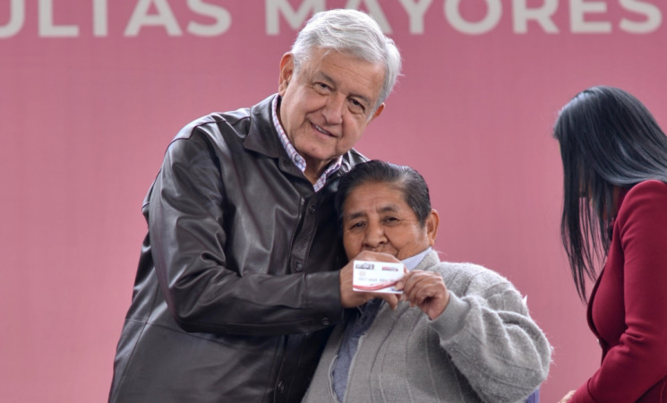 Pensión a adultos mayores será derecho universal y constitucional: presidente AMLO