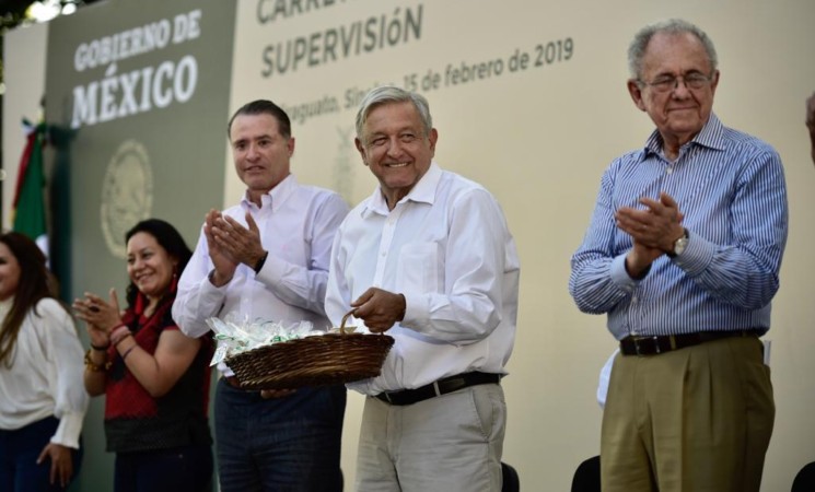 Construcción de carretera Badiraguato-Guadalupe y Calvo concluye este sexenio: presidente AMLO