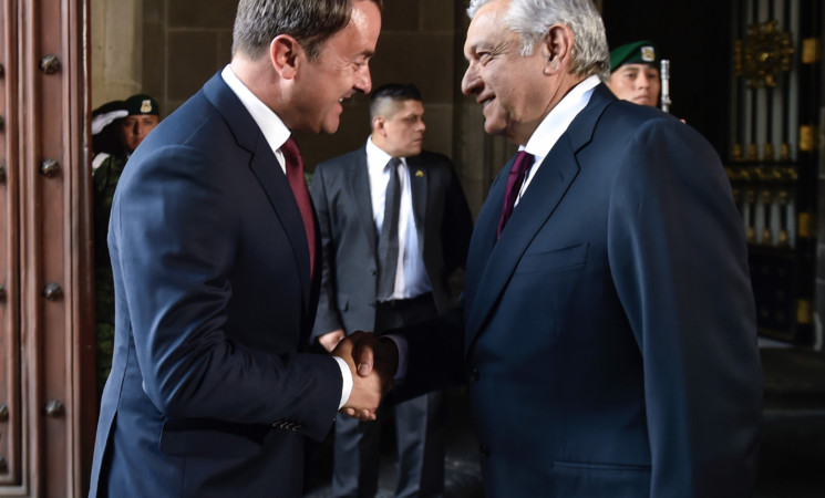 Presidente recibe a delegación de Luxemburgo en Palacio Nacional