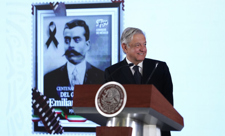 Presentan boleto del Metro, timbre postal y billete de lotería dedicados al Centenario Luctuoso de Emiliano Zapata