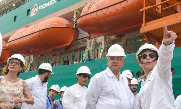 Supervisa presidente Planta de Fertilizantes de Pemex en Coatzacoalcos, Veracruz