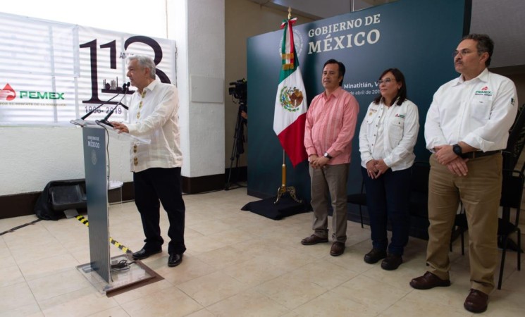 27.04.19 Versión estenográfica. Conferencia de prensa al finalizar recorrido en refinería en Minatitlán, Veracruz