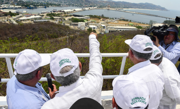 Supervisa presidente avance de obras en puerto de Salina Cruz, Oaxaca