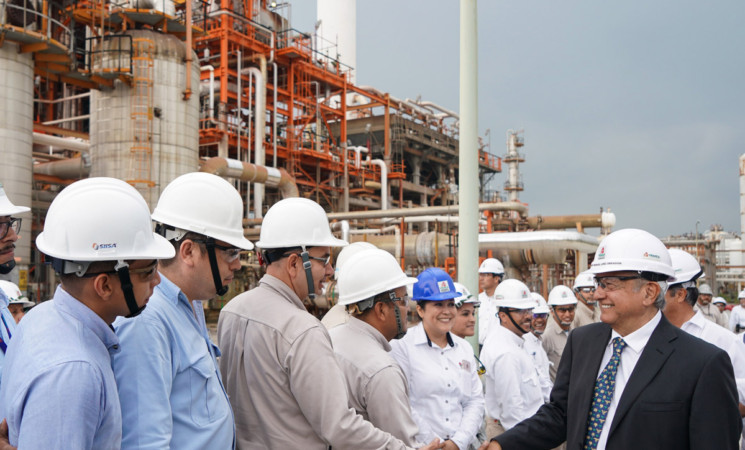 Presidente supervisa rehabilitación de refinería de Cadereyta, Nuevo León