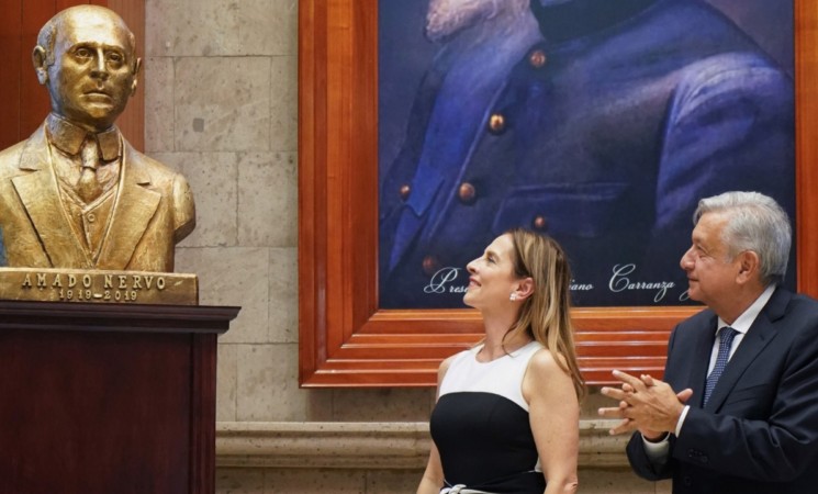 Presidente homenajea al poeta Amado Nervo en su Centenario Luctuoso