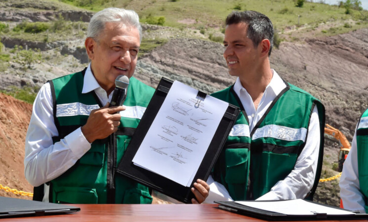 Presidente recorre tramo de construcción en autopista Oaxaca-Puerto Escondido