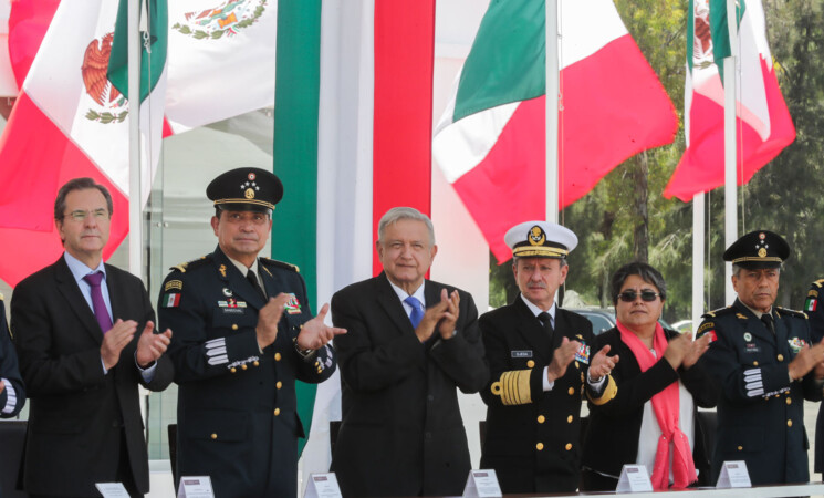 15.08.19 Versión estenográfica. Banderazo de salida a etapa final de libros de texto gratuitos, desde Santa Lucía