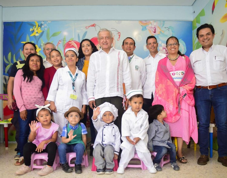 18.08.19 Versión estenográfica. Diálogo con la comunidad del Hospital Rural Miahuatlán, Oaxaca