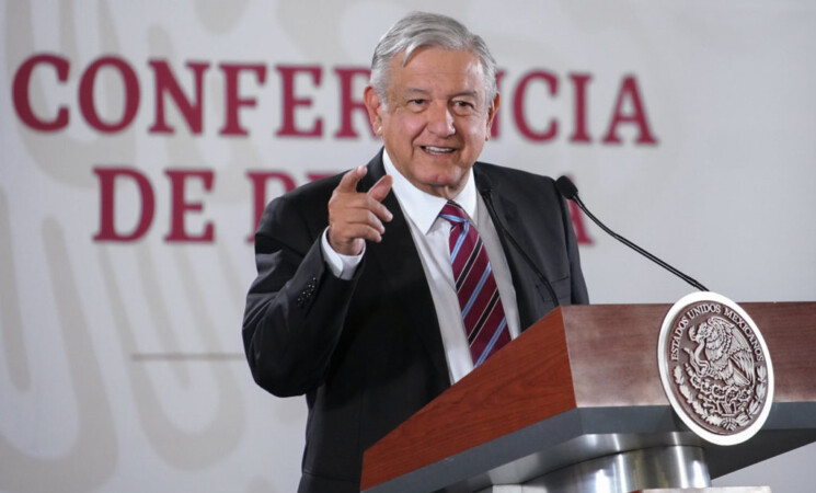 Oportunidades a jóvenes nos distinguen del conservadurismo: presidente AMLO