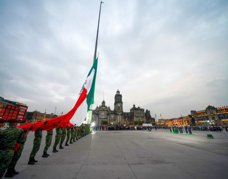 Presidente honra a víctimas de sismos y a mexicanos solidarios; en protección civil “estamos preparados”, asegura