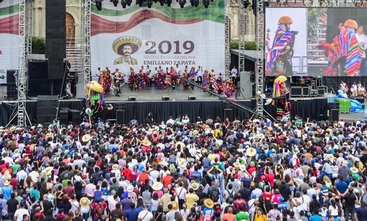 Música, cultura y tradiciones de México se exhiben en fiesta de la Independencia