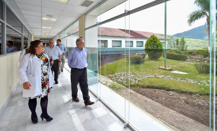 Presidente informa acciones por la salud y programas para el bienestar en hospital de Ixtepec, Puebla