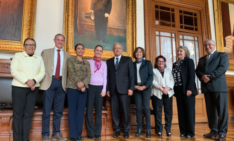 Presidente anuncia próximo inicio de cursos en la nueva Universidad de la Salud