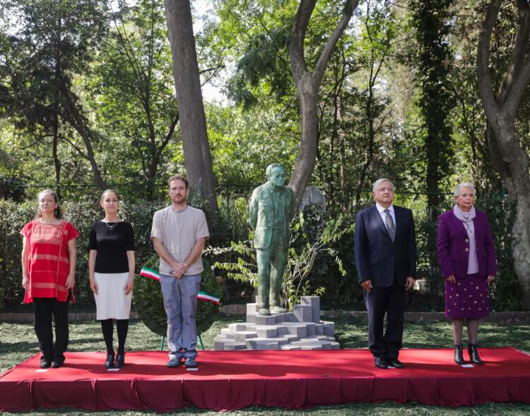 25.11.19 Versión estenográfica. Ceremonia de Inhumación de Valentín Campa Salazar, desde la Rotonda de las Personas Ilustres