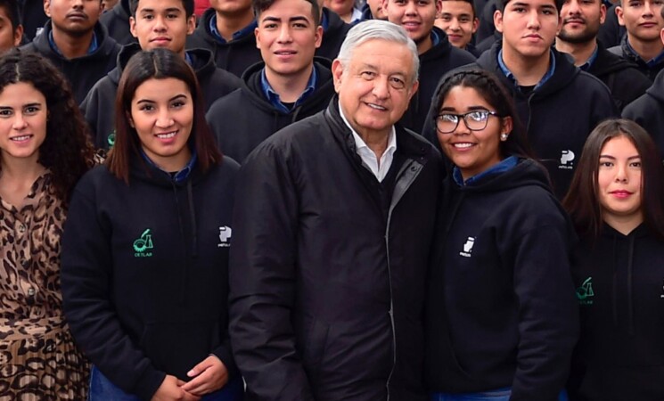 Presidente atestigua resultados de Jóvenes Construyendo el Futuro en Coahuila; aprendices recibirán aumento, anuncia