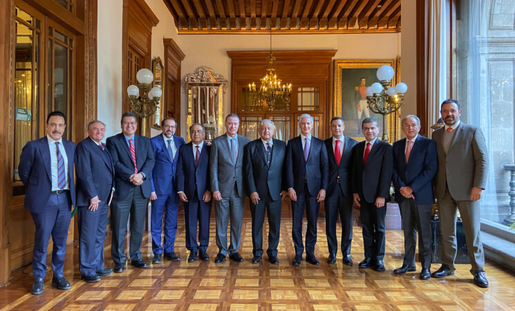 Presidente acuerda trabajo conjunto con gobernadores del PRI