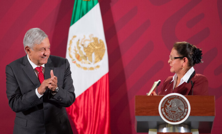 Presidente conmemora 60 años de libros de texto gratuitos