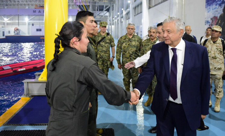 Presidente visita Centro de Capacitación de la Semar en La Paz, BCS