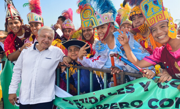 Presidente reafirma compromiso de transformar al país a pesar de adversidades