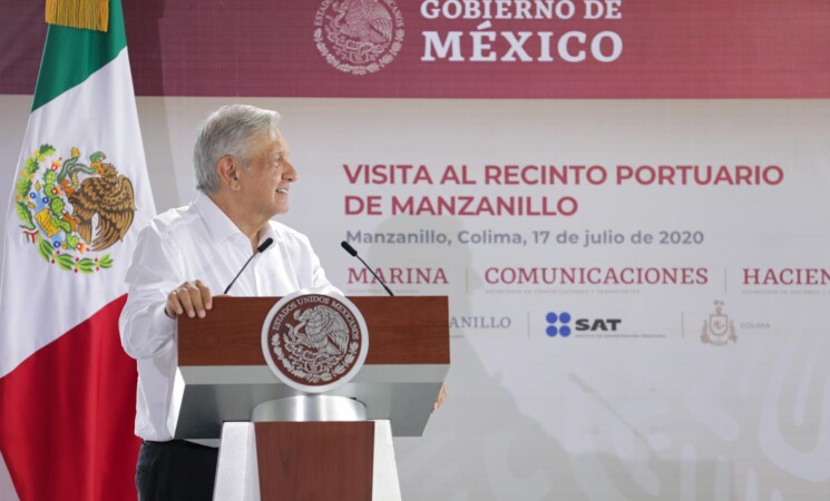 Presidente visita puerto de Manzanillo; Marina garantizará seguridad en litorales y puertos de México, anuncia