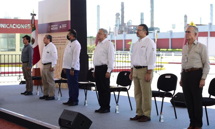 Modernizar el Sistema Nacional de Refinación garantizará autosuficiencia energética: presidente; avanza rehabilitación de refinería en Cadereyta