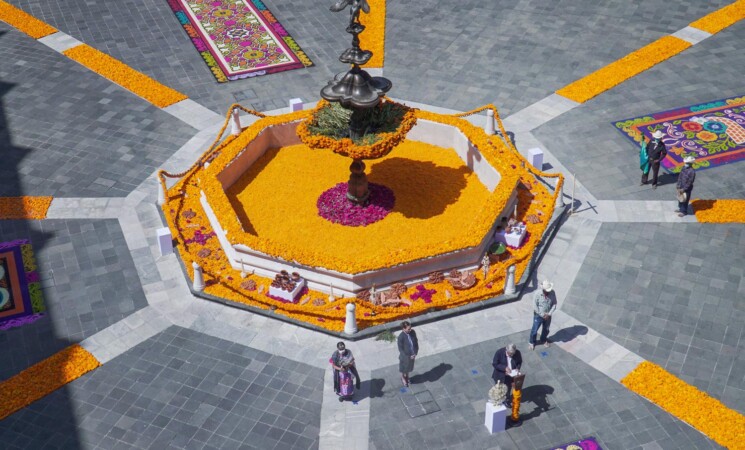 31.10.20 Ofrenda homenaje a víctimas de la pandemia, desde Palacio Nacional