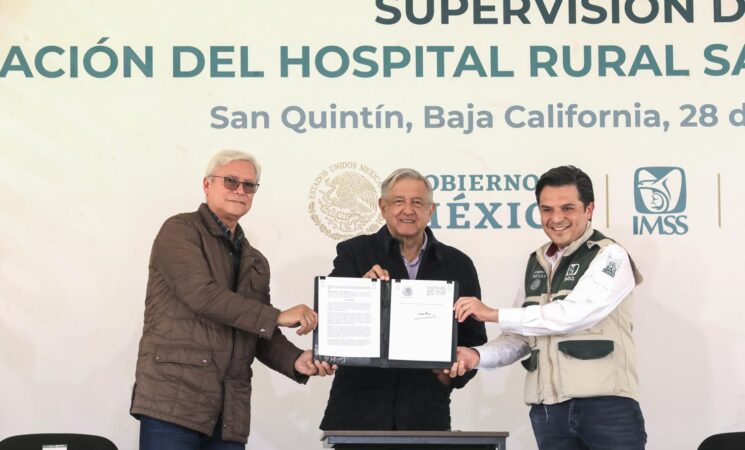 Inicia ampliación del hospital IMSS-Bienestar en San Quintín; presidente firma decreto en beneficio de trabajadores del campo