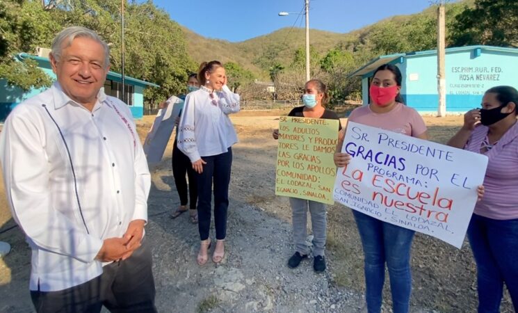 Presidente constata aplicación de recursos del programa La Escuela es Nuestra en Sinaloa