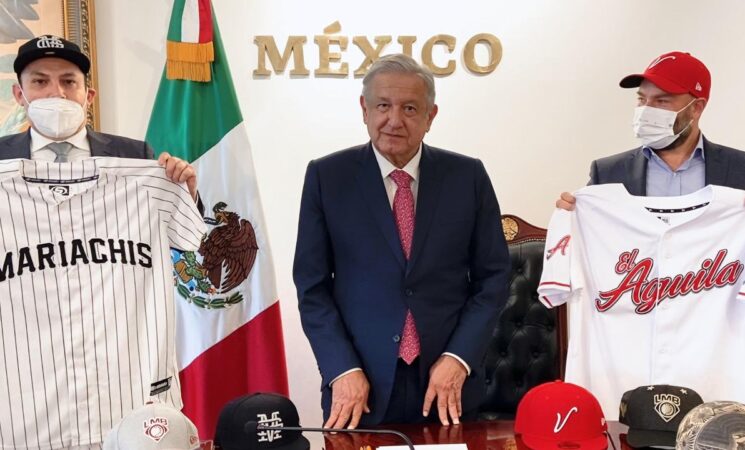 Presidente anuncia nuevas franquicias de béisbol; reafirma compromiso con el impulso al deporte