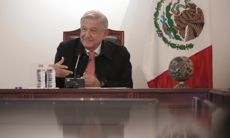 Gobierno federal y empresas de telefonía acuerdan conectar a todo México, anuncia presidente