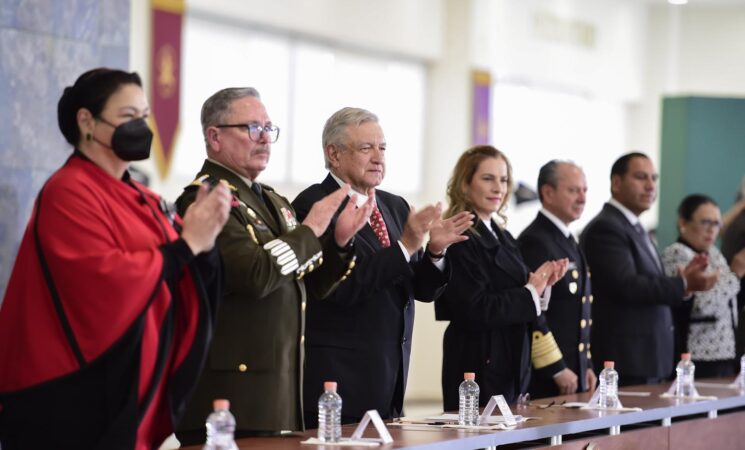 Presidente destaca entrega y compromiso del Ejército Mexicano a 108 años de su fundación