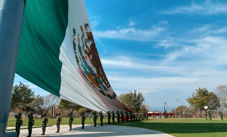 Fotogalería. 200 Años de la Promulgación del Plan de Iguala y Día de la Bandera