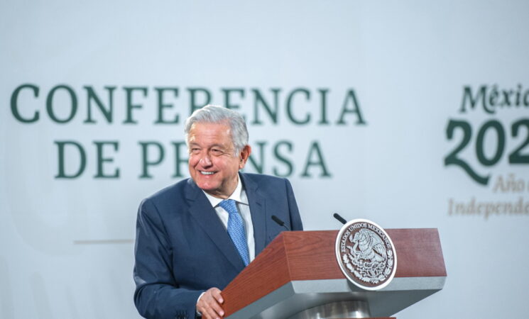 Vacunas que llegan a México están en buen estado y no hay desperdicio: presidente; llama a rechazar noticias falsas