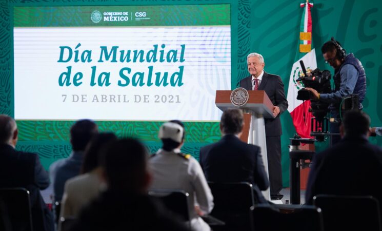 Presidente reconoce a las y los médicos y enfermeros en el Día Mundial de la Salud