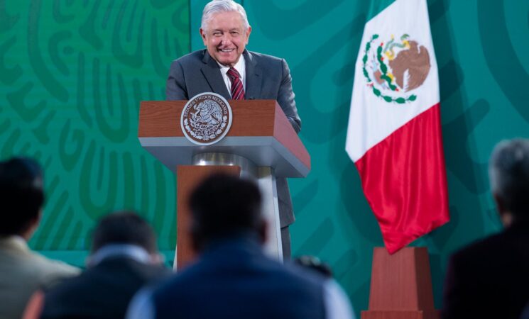 Presidente celebra modificaciones a la Ley Federal del Trabajo sobre subcontratación; es justicia laboral y fin a los abusos a trabajadores, afirma