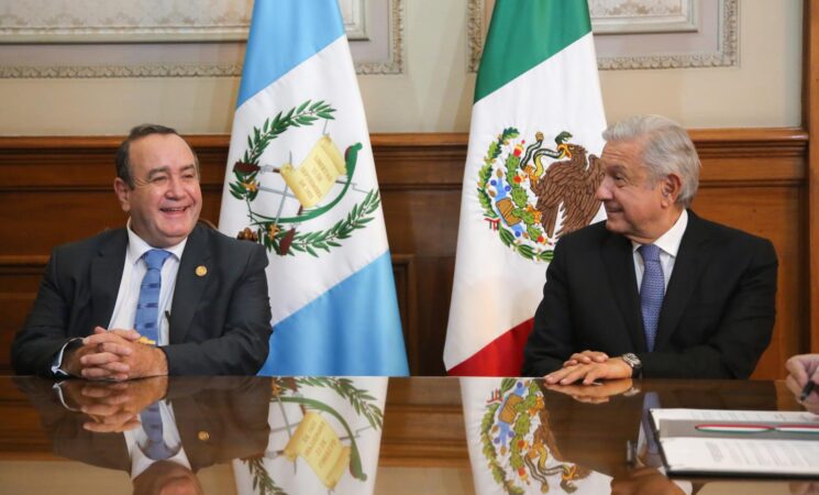 Firman carta de intención para implementar Jóvenes Construyendo el Futuro y Sembrando Vida en Guatemala