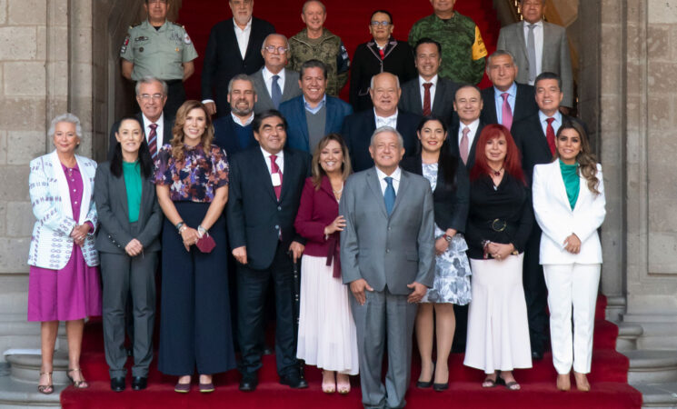 Presidente acuerda con 16 gobernadores electos y en funciones fortalecer acciones para la seguridad