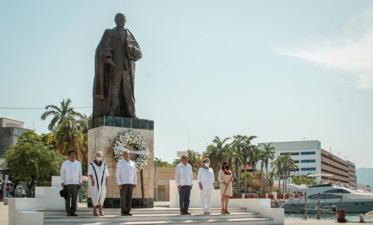 Presidente rinde homenaje a Benito Juárez García en 149 Aniversario Luctuoso