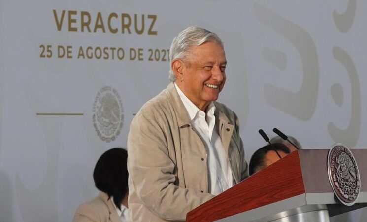 Presentan acciones para atender afectaciones en Veracruz por huracán Grace; apoyos serán directos y sin límite presupuestal, afirma presidente