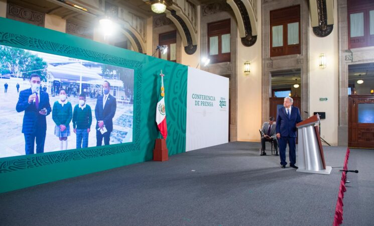 Presidente reconoce esfuerzo conjunto de comunidad para un regreso seguro y voluntario a clases presenciales; escuela es importante e insustituible, afirma