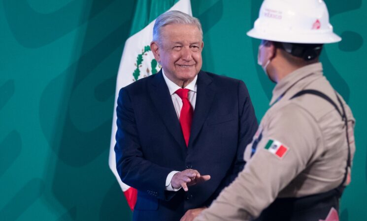 Inicia venta de Gas Bienestar en la Ciudad de México; Iztapalapa, primera alcaldía en constatar calidad y precio justo por el insumo