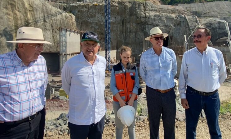 Presidente constata avances en construcción de presa Santa María en Sinaloa