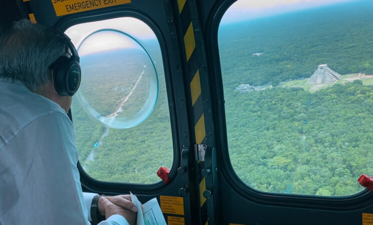 Presidente visita zona sureste para supervisar construcción de Tren Maya