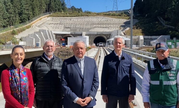 Presidente supervisa obra del Tren Toluca-Ciudad de México; será inaugurado en 2023, anuncia