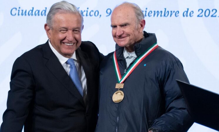 Presidente entrega Premios Nacionales de Ingeniería y de Arquitectura 2020; 4T ejecuta obras estratégicas con austeridad y talento mexicano, destaca