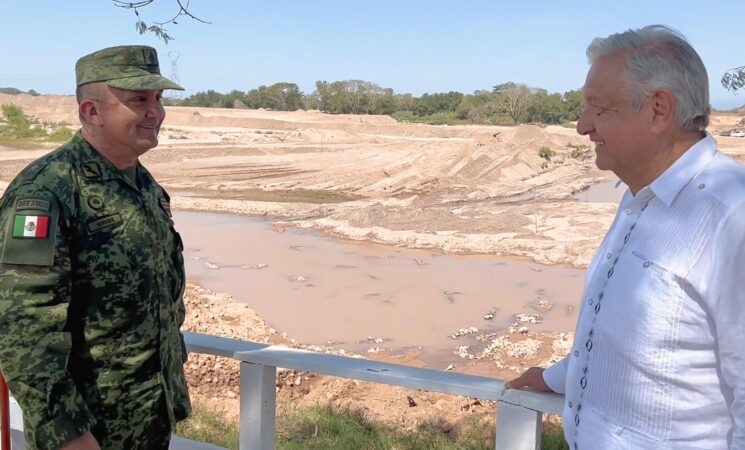 Presidente supervisa distrito de riego Alejandro Gascón Mercado en Nayarit