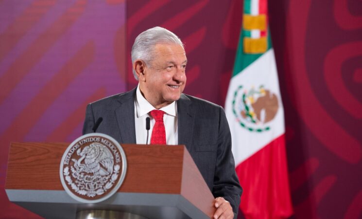 Gobierno de México garantizará derecho a la seguridad social a periodistas, anuncia presidente