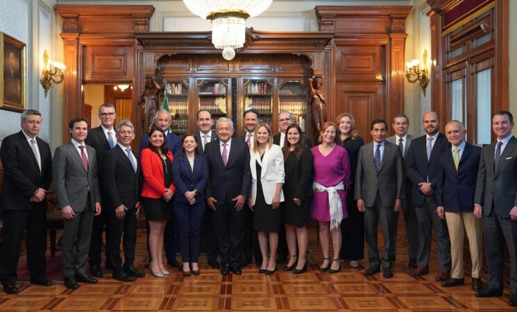 Presidente sostiene diálogo con empresarios de Nuevo León