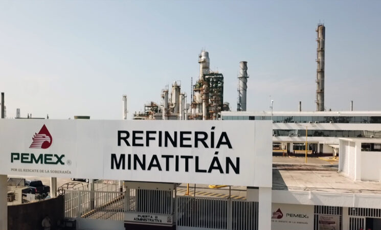 Avanza rehabilitación de refinería en Minatitlán, destaca presidente